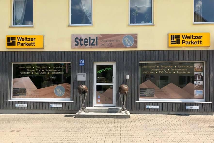 Parquet samples and wood surfaces at the Parkett Stelzl showroom in Munich-Forstenried