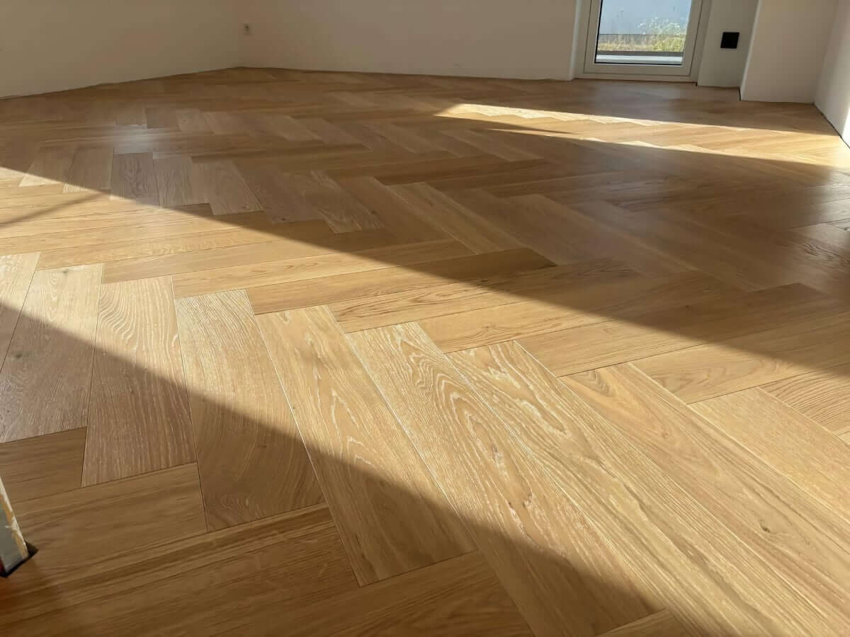 Fachgerecht verlegter Parkettboden in München