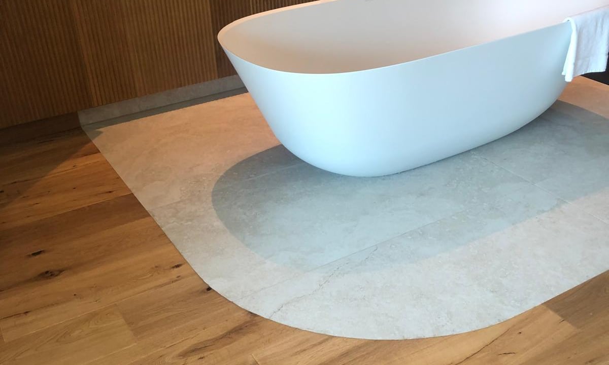 Clean transitions and skirting in floor installation